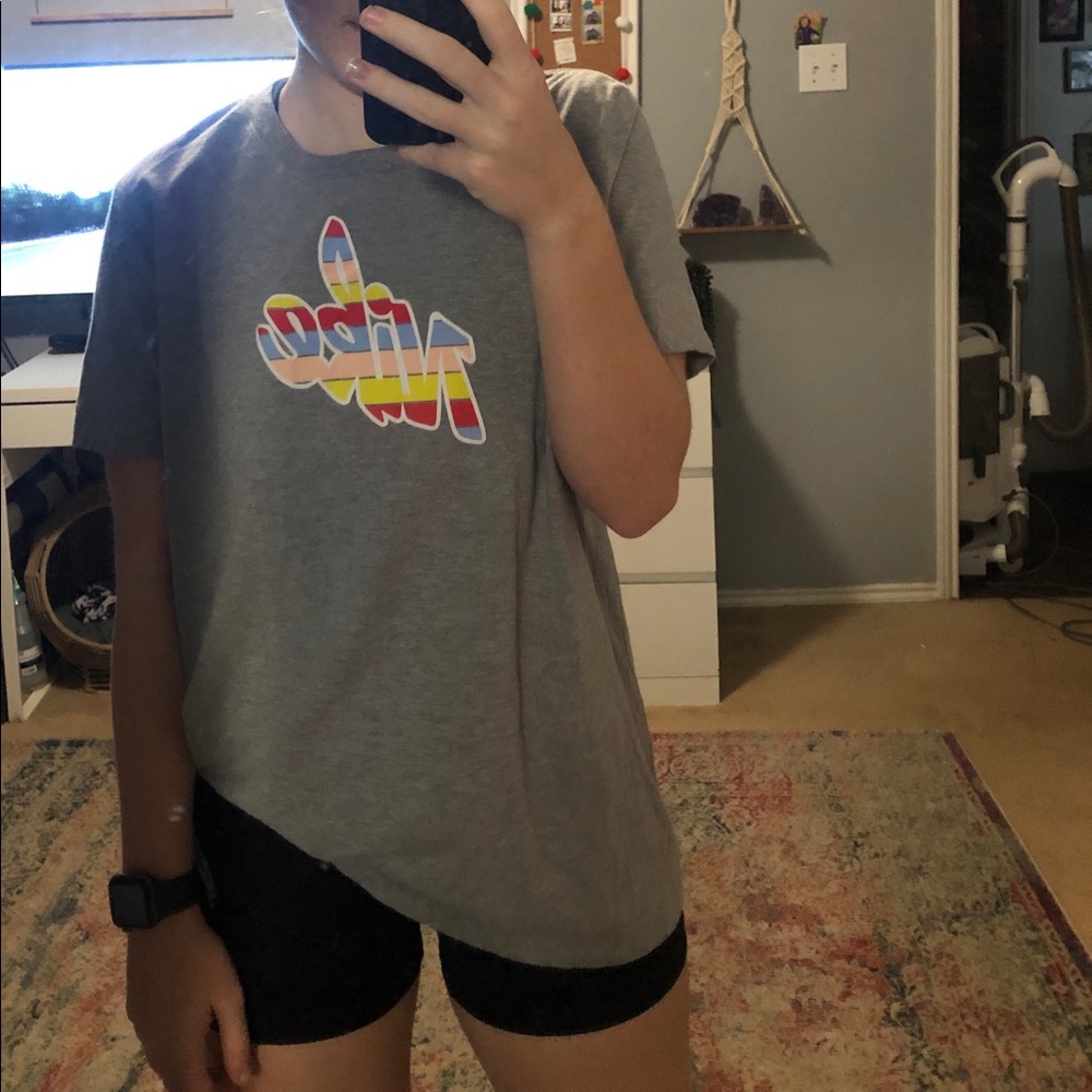 Gray Nike t-shirt